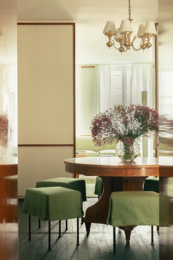 Pied A Terre Saint Honore Parijs Buitenkant foto